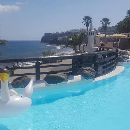 Altamar Beachfront Apartment